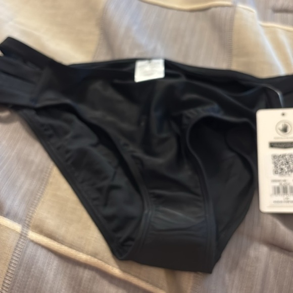 Body Glove Women's Standard Nuevo Contempo Full Coverage Bikini Bottom SwimsuitL - Picture 9 of 11